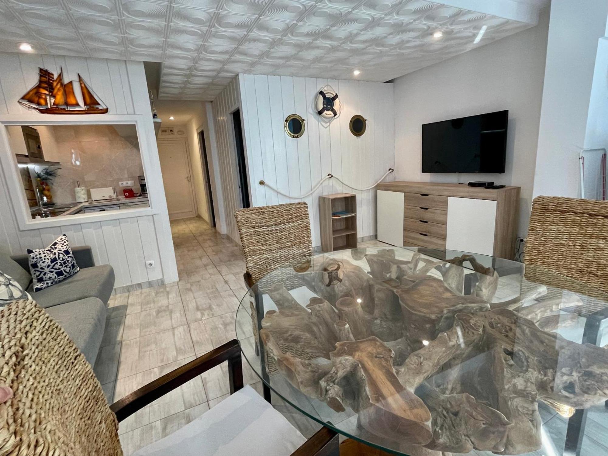 Magnifique Appartement En Front De Mer, Caneylles Roses Exterior photo